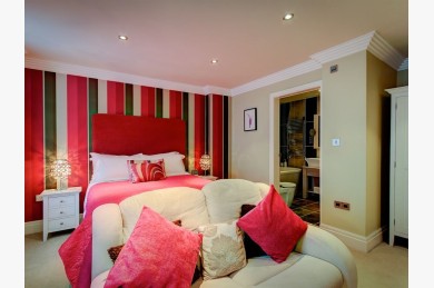 15 Bedroom Hotel For Sale - Photograph 45