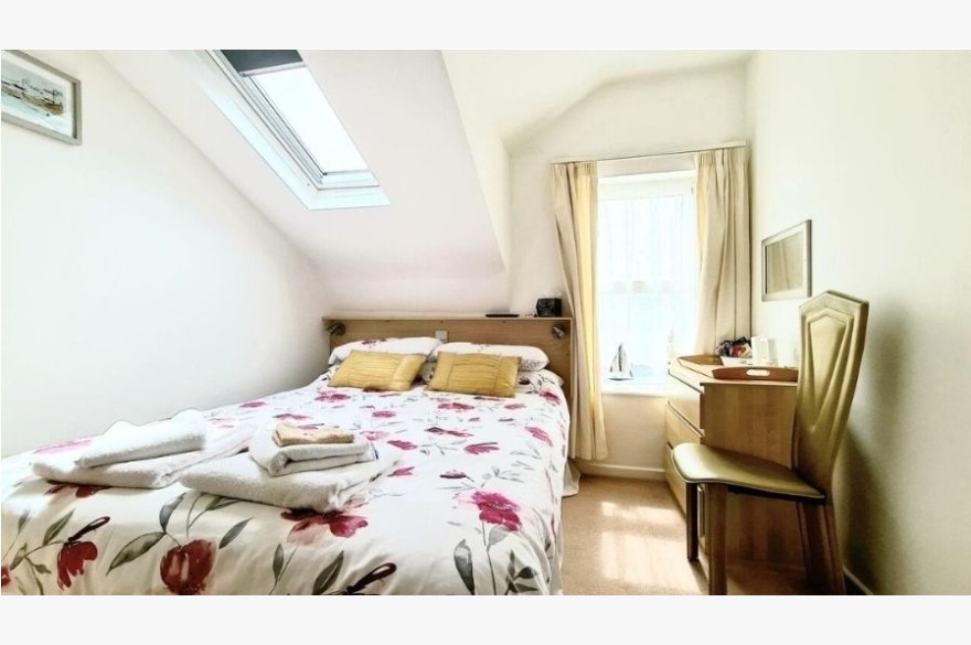 Beverley Hotel, 26 St. Chads Road, Blackpool, FY1